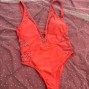NWOT Coral Lace Cutout One Piece Swimsuit Women's Size Medium